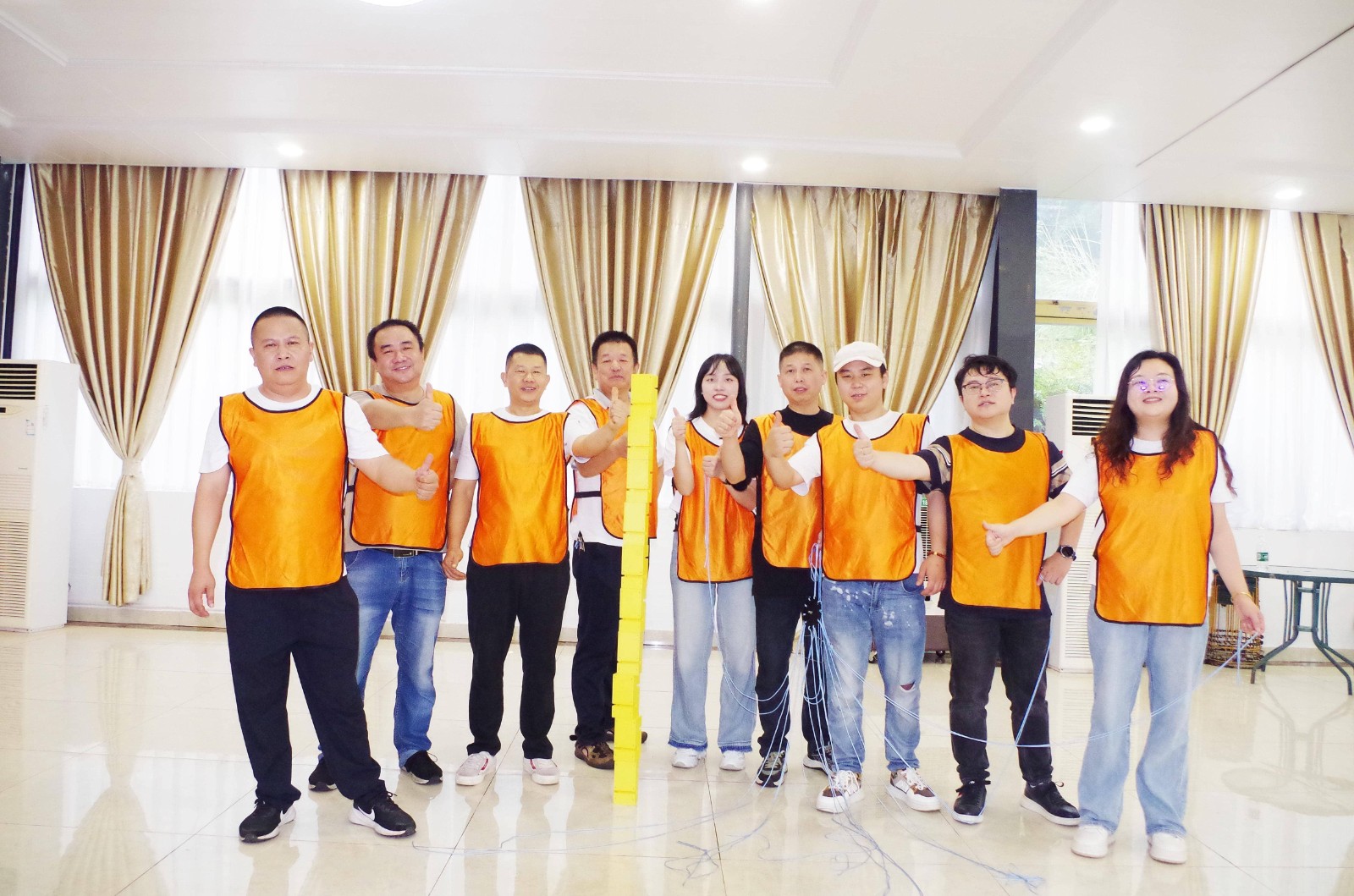 十七载砥砺前行，，，新征程再创鲜丽  —— 四川PINNACLE石油进行 17 周年庆团建活动